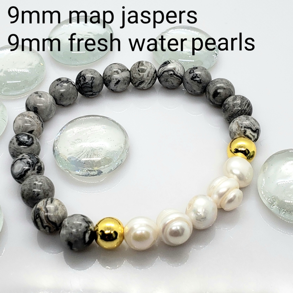 Handcrafted natural stone & fresh water pearls stretch bracelet